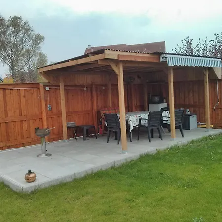 In Mit Terrasse Und Garten By Interhome Apartamento
