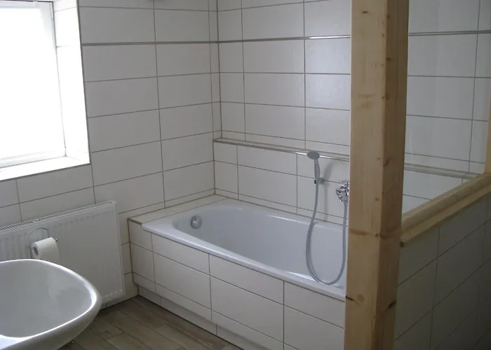 In Mit Terrasse Und Garten By Interhome * 施坦胡德