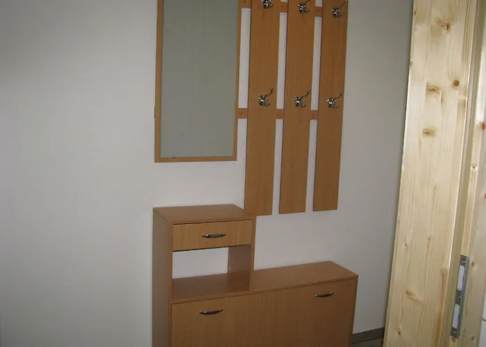 公寓 In Mit Terrasse Und Garten By Interhome 施坦胡德